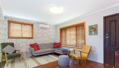 Ideally Positioned in a Quiet, Convenient Setting - Photo 2