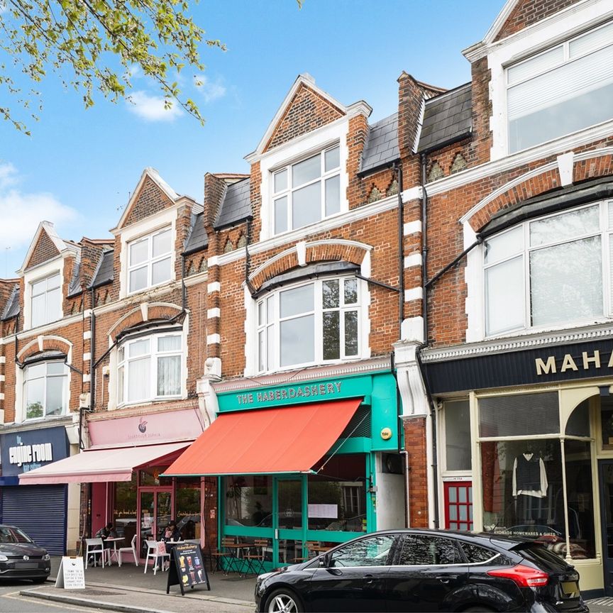 4 Bed Flat, Middle Lane, N8 - Photo 1