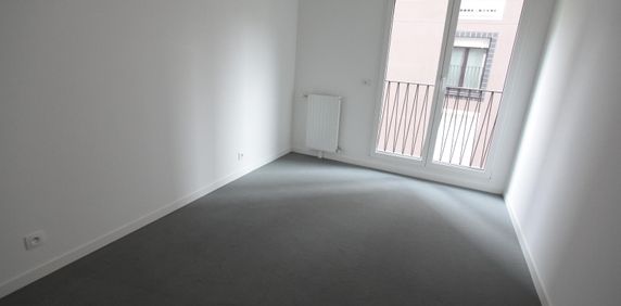 location Appartement F3 DE 59.9m² À ASNIERES - Photo 2