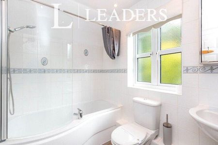 3 bedroom terraced house to rent - Photo 4