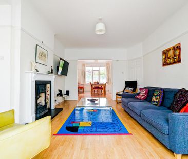 5 bedroom detached house to rent - Photo 3