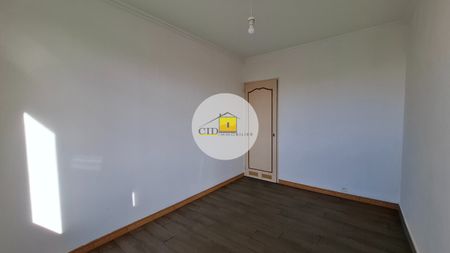 Location Appartement 4 pièces 64m² ST PRIEST 69800 - Photo 4