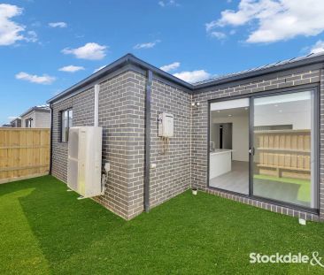 “Brand New 3 Bed Family Home in the Heart of Truganina!!!” - Photo 5