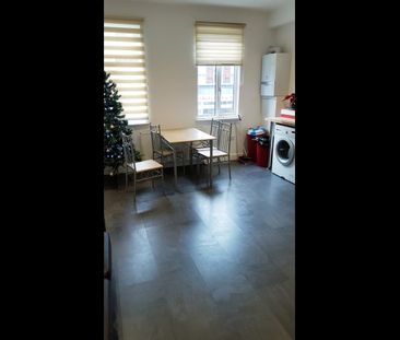 Room in a Shared House, Cricklewood Broadway, NW2 - Photo 1