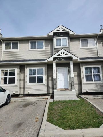 3903, 111 Tarawood Lane N.E. — 3903 - Photo 2