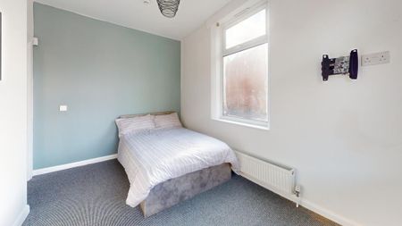 4 bedroom house to rent - Photo 2