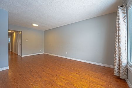 For Lease - 60 WITTY Avenue, Ingersoll, Ontario - Photo 2