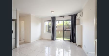 2 Bedrooms 1 Bathroom Unit - Photo 3