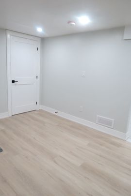 For Lease - 867 Viscount Road, London South, Ontario - Photo 1