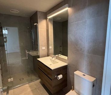 One bedroom Apartment + Carpark in desirable Elementum for rent - Photo 4