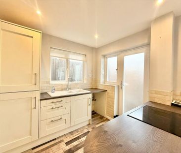 3 bedroom semi-detached house to rent - Photo 5