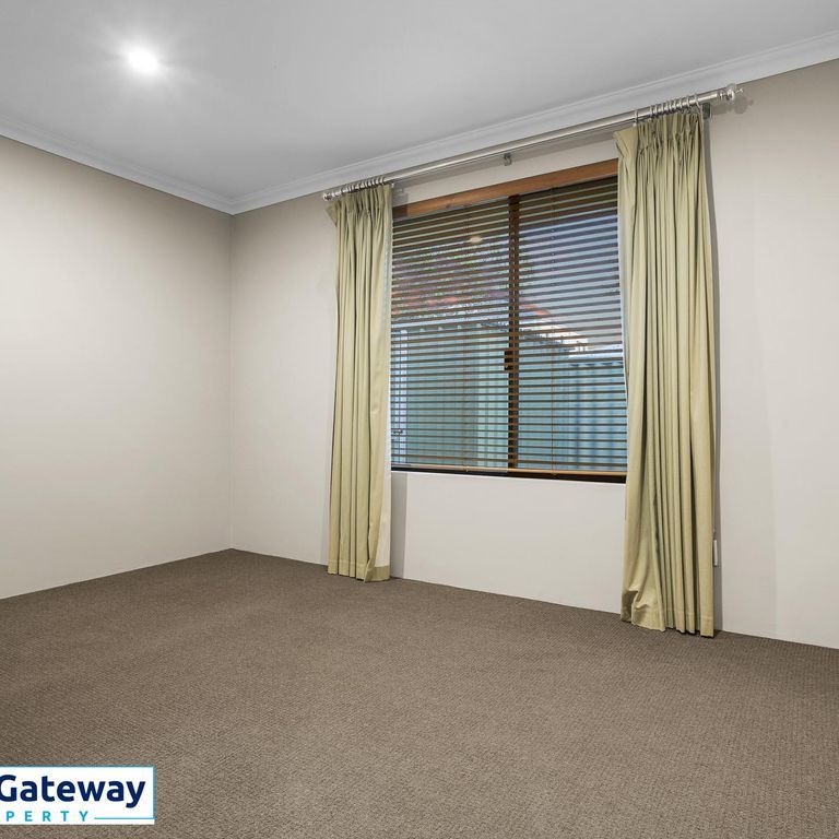 63 Freycinet Circuit, AUBIN GROVE WA 6164 - Photo 1