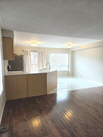 For Lease - 7212 Sedan Square, Mississauga, Ontario - Photo 3