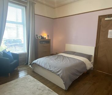 4 bedroom terraced house to rent - Photo 6