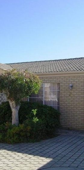 Modern Easy-Care Living Minutes from Rockingham Beach - Photo 2