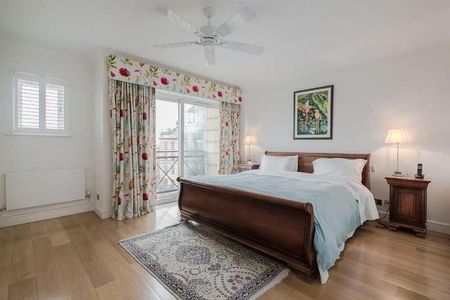 Holst Mansions, Barnes, London, SW13 - Photo 3