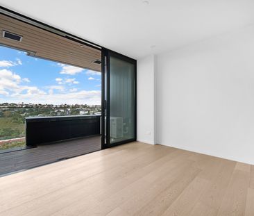 Stylish Living in the Heart of Takapuna - Photo 6