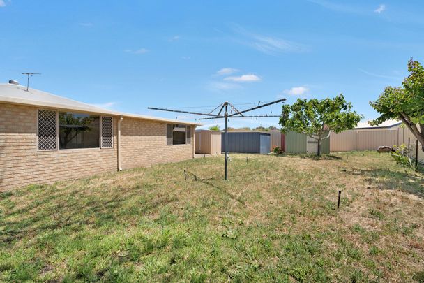 9 Lightfoot Place, Cooloongup. - Photo 1