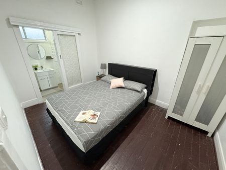 FULLY EQUIPPED ONE BEDROOM APARTMENT. - Photo 4