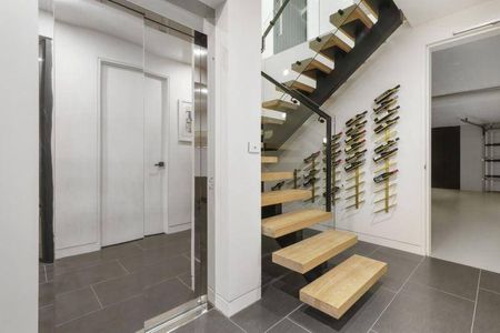 Headline Goes Here - Photo 4