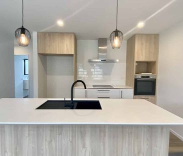 Belfast - 4 Bedroom - Photo 1