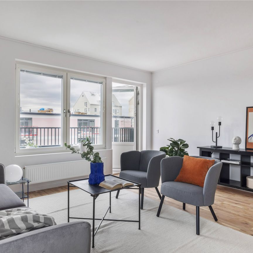 Trollsländevägen, Tumba - Photo 1