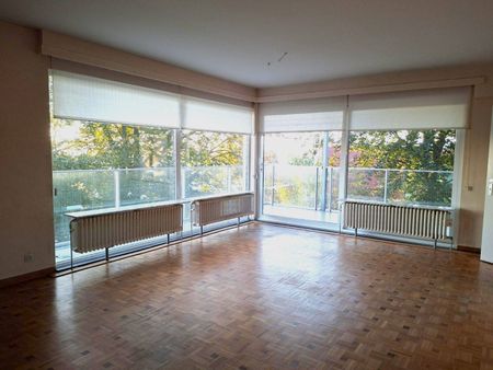 Ruim en lichtrijk appartement in Residentie Terlinde – Brugge - Photo 4