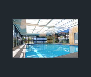 Spacious townhouse - Photo 2