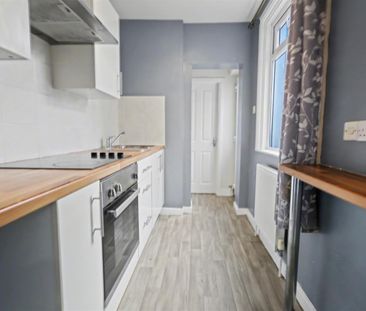 3 Bedroom House to let - Photo 4