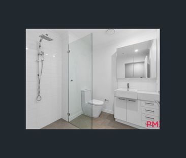 Well maintained contemporary apartment - Photo 3