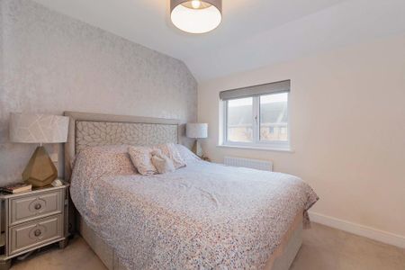 2 bedroom terraced house to rent - Photo 4