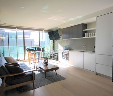 Stylish Apartment - Photo 3