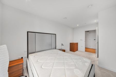 1 Bed Flat, St. Gabriel Walk, SE1 - Photo 4