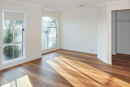 IMPRESSIVE FAMILY HOME - Photo 2