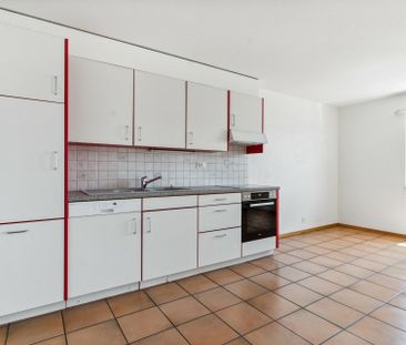 APPARTEMENT À LOUER DANS QUARTIER TRÈS ENSOLEILLÉ ET FAMILIAL - Photo 2