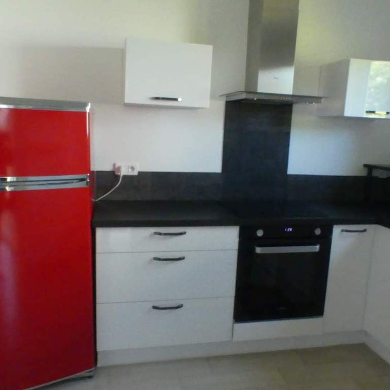 Appartement rez de chaussée avec terrain - Photo 1