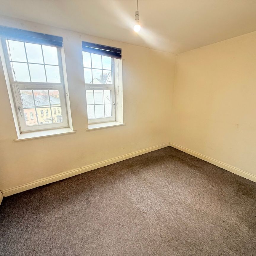 Sherborne Road, Yeovil, Somerset - Photo 1