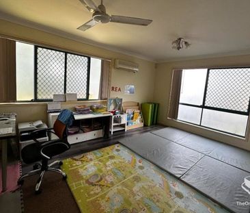 Beautiful Family Home in Sunnybank Hills - Including Water Usage - Photo 5