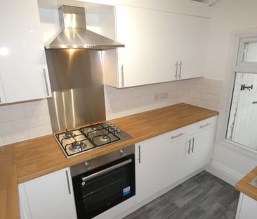 3 bed Terraced - To Let - Photo 1