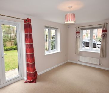 Kingdom Close, Thurcroft, Rotherham, South Yorkshire - Photo 2