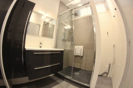 Location Appartement 3 pièces 71m² NICE 06000 - Photo 5