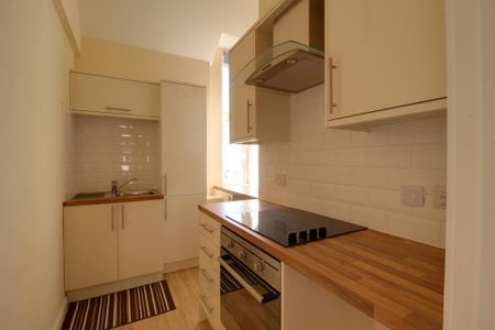1 bedroom flat to rent - Photo 5