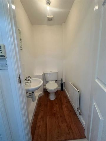 2 Bedroom Terraced House For Rent in Emily Close, Failsworth - Photo 5
