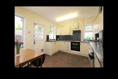 4 Bed Terraced House, Park Road, CH44 - Photo 3