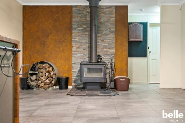 Comfortable Family Living in a Quiet Paralowie Court - Photo 1