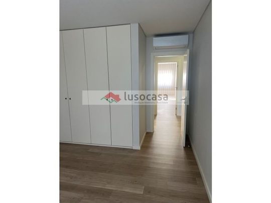 3 room luxury Apartment for rent in Amadora, Lisbon - Photo 1