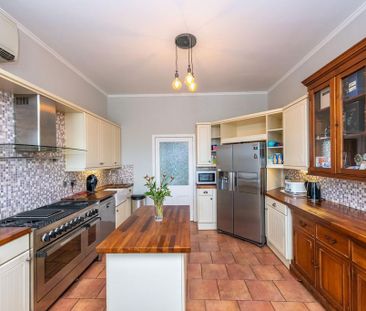 4 bedroom terraced house to rent - Photo 4