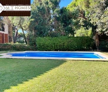 Alquiler de casa o chalet independiente en Elviria - Photo 3