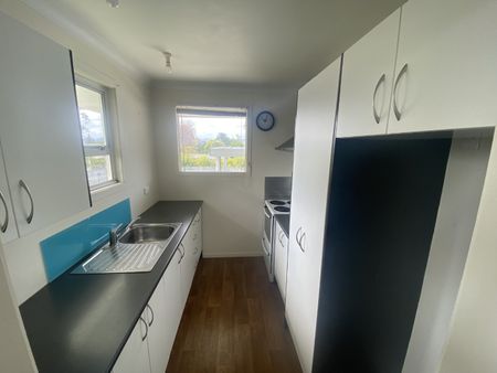 Private Two Bedroom - Western Heights - Photo 2