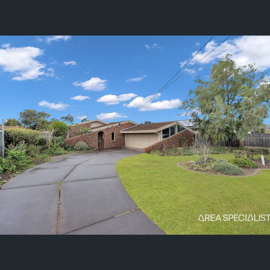 10 Smeaton Avenue, Hoppers Crossing, Vic 3029 - Photo 1
